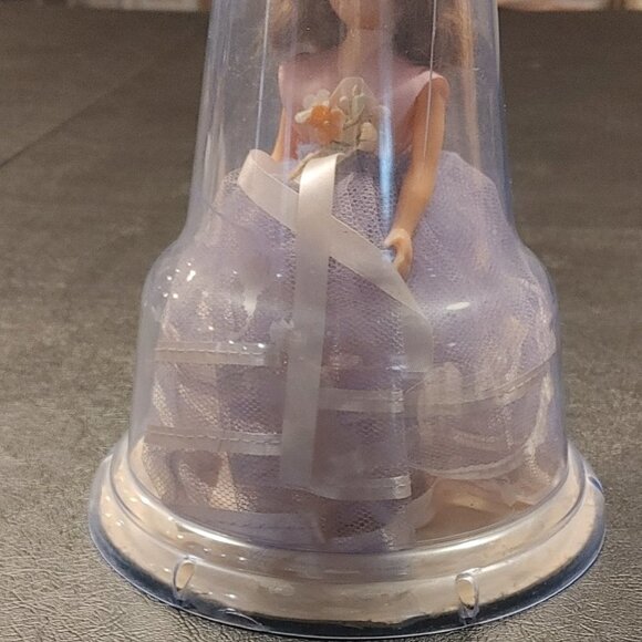 Vintage A&H fair Doll In dome Plastic bell USA - Picture 2 of 8